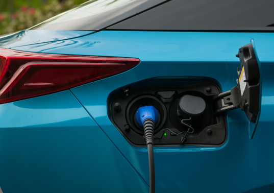 Carros Híbridos e Elétricos: Entenda as Diferenças e Escolha o Ideal para Você